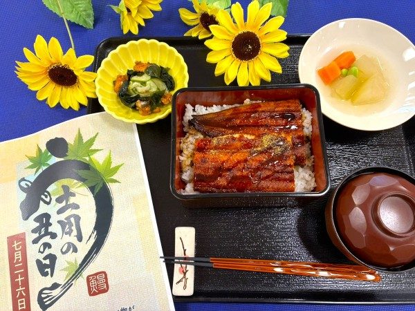 土用の丑の日のうな重と、うざく、冬瓜の水晶煮、赤だし
